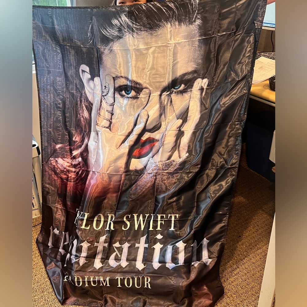 Reputation Stadium Tour banner
